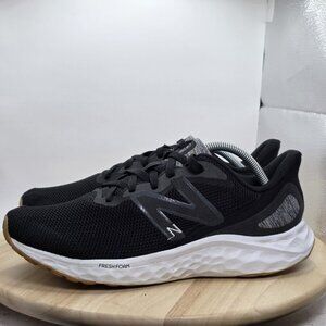 Mens Size 11 D- New Balance Fresh Foam Arishi V4 WIDE Athletic Running Shoes
